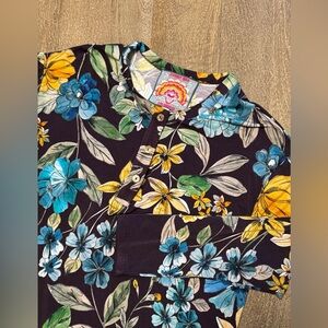 Johnny Was Lexi Henley Tee With Buttons Womens Size Xs